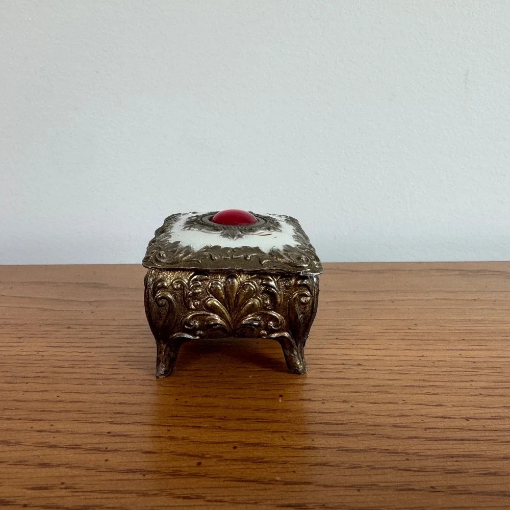 Vintage‎ Ornate Red Jewel White Enamel Accent Pewter Jewelry Trinket Box